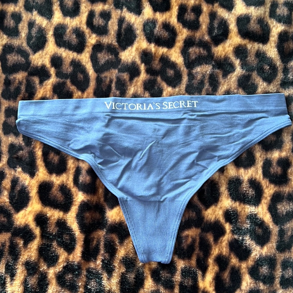 VS panties size L NWT
